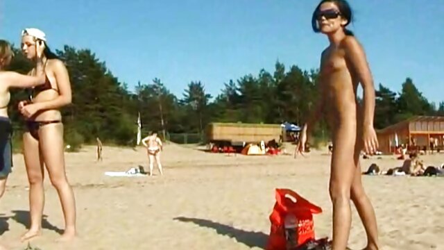 Høykvalitets :  Britney Og Gianna having moro med deres favoritt sex leketøy Sexy massasje norske sex video 