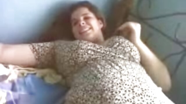 Høykvalitets :  En amatør kvinne funnet en gloryhole Sexy massasje norske sex video 